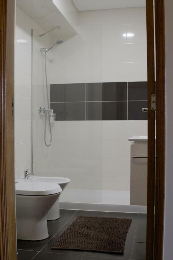 B Apartamentos Виана до Кастело Екстериор снимка